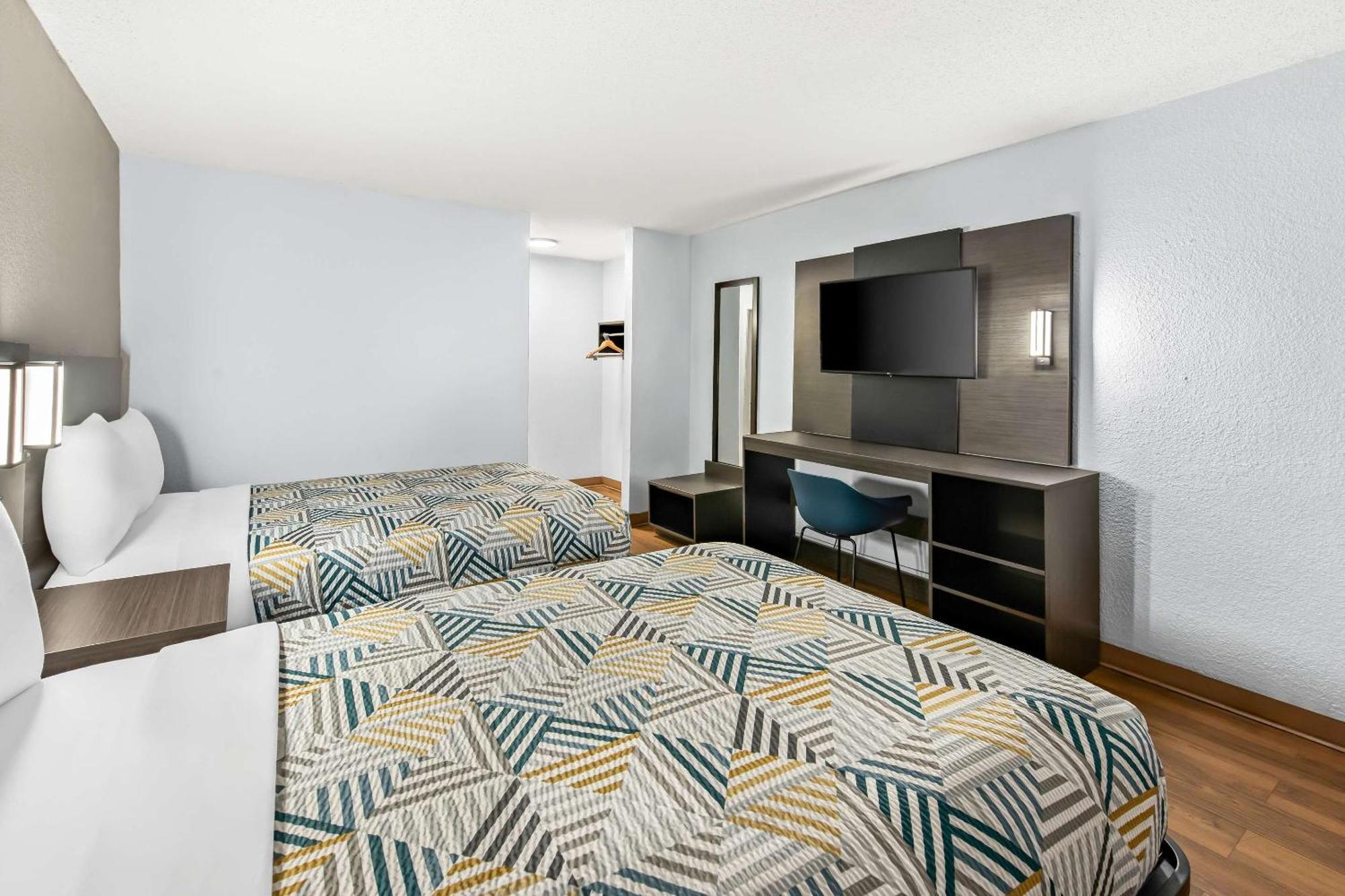 Motel 6 Lester - Philadelphia Airport Buitenkant foto